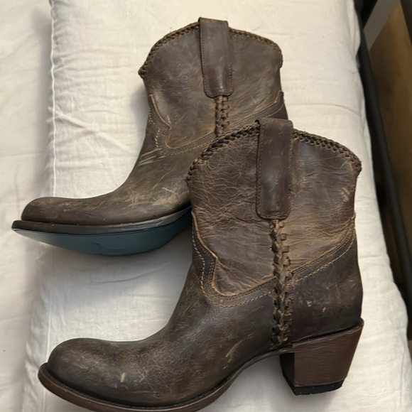 Lane Leather Ankle Boots - Picture 2 of 4